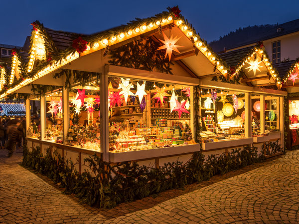 Weihnachtsmarkt-Stand