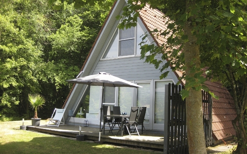 A-Frame-Ferienhaus mit Terrasse im Grünen im Ferienpark Ronshausen