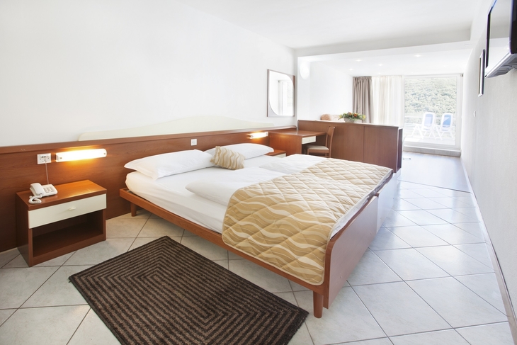 Superior-Zimmer im Hotel Narcis mit Balkon, Meerblick und Doppelbett