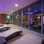 Ruheraum mit Liegestühlen im Eurostrand Resort Moseltal, entspannte Atmosphäre