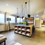 Moderner Spa-Bereich mit Liegen und Handtüchern im Welcome Hotel Paderborn.